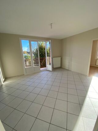  Appartement à louer 3 pièces 51 m²
