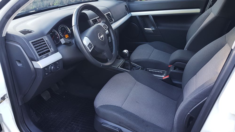 Vectra Break 1.9 CDTI Comfort 2004 occasion 41500 Cour-sur-Loire