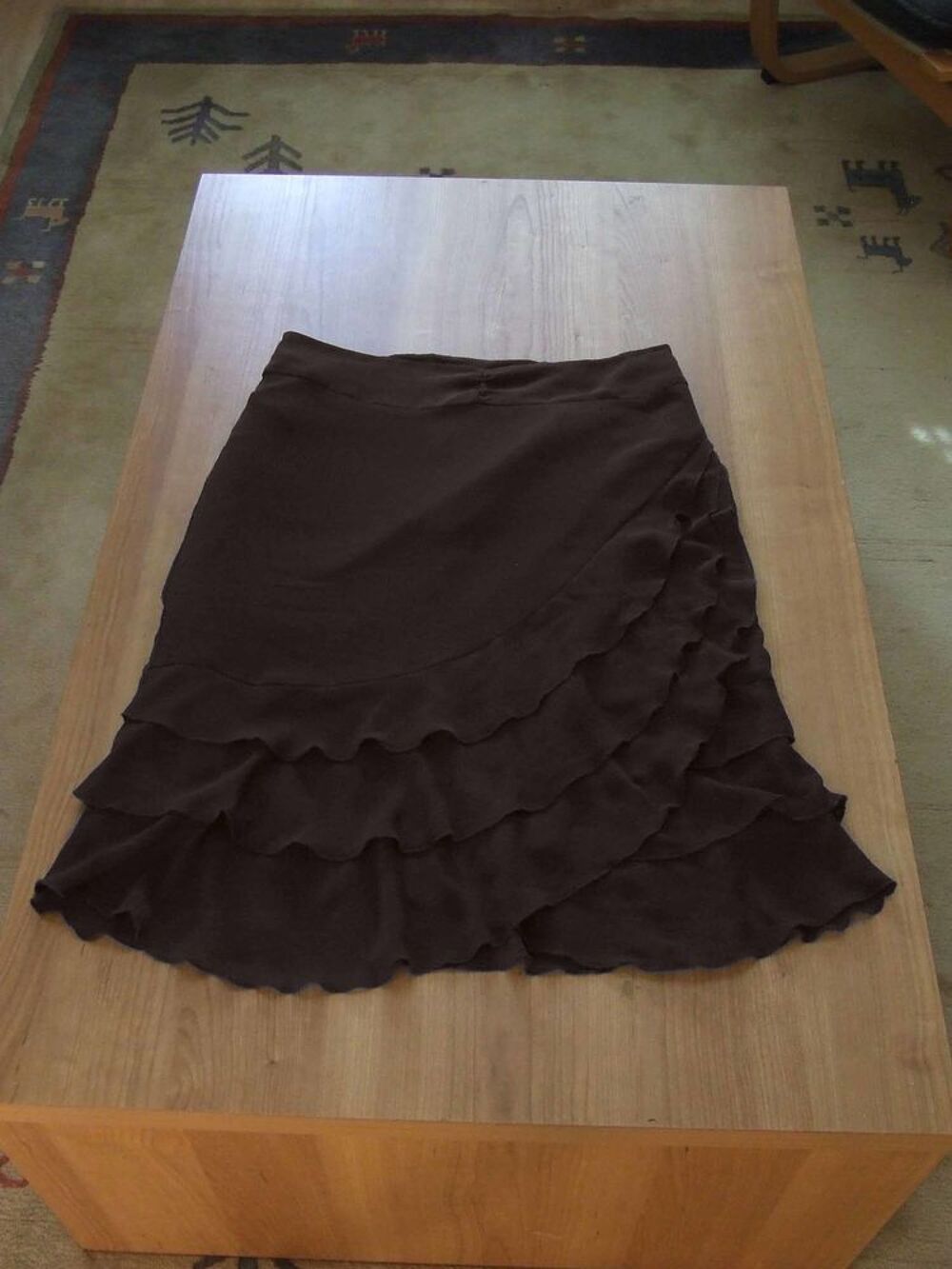Jupe midi &agrave; volants asym&eacute;triques. CAMA&Iuml;EU. Marron. T. 42. TB Vêtements