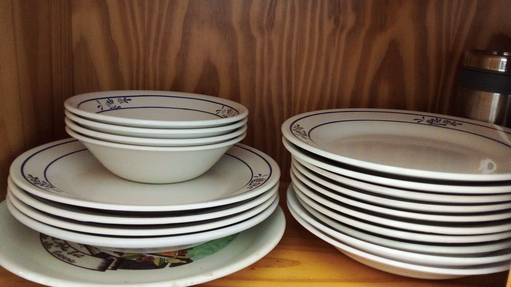 ASSIETTES NEUVES JAMAIS SERVI Cuisine