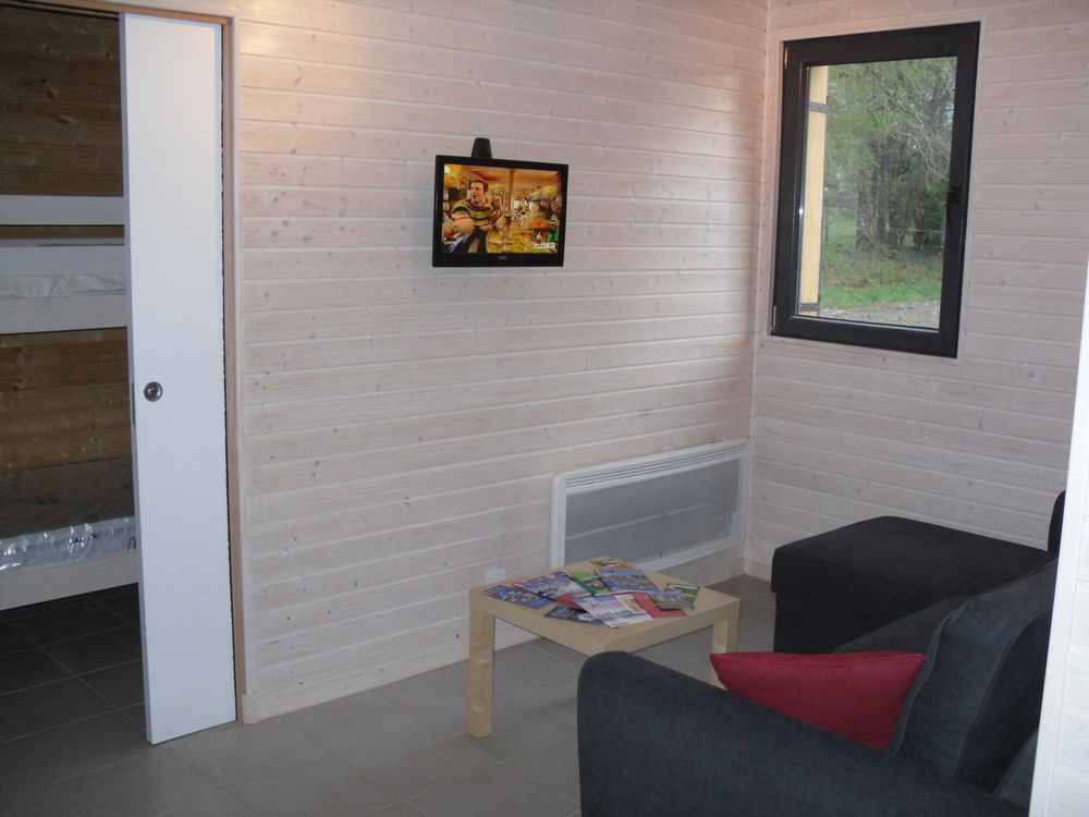   Chalet bois tout confort proche de Salers avec spa Auvergne, Le Vigean (15200)
