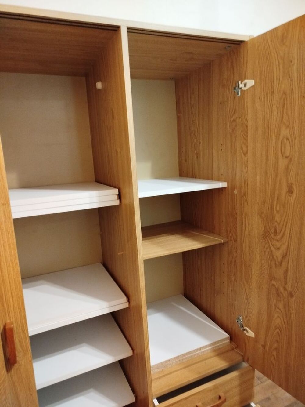 Armoire/Penderie 3 portes + 3 tiroirs marron clair Meubles