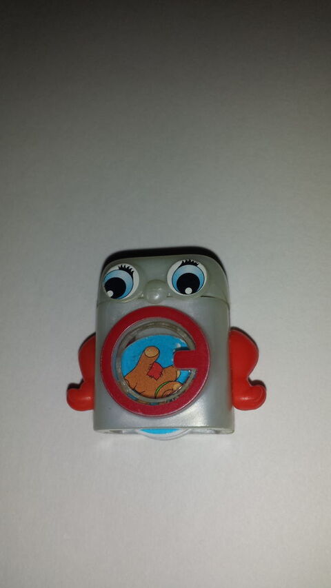 KINDER 1
MACHINE A LAVER
1 Triel-sur-Seine (78)