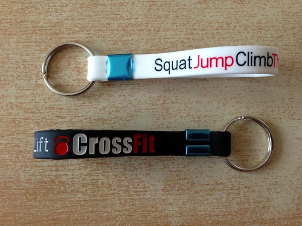 lot de 2 porte cl&eacute;s crossfit "squat jump climb throw lift" Sports