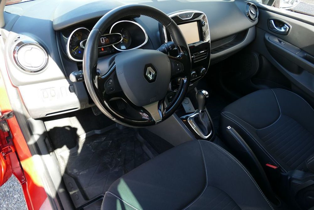 Clio IV Estate Clio Estate IV TCe 120 Intens EDC 2013 occasion 13600 La Ciotat