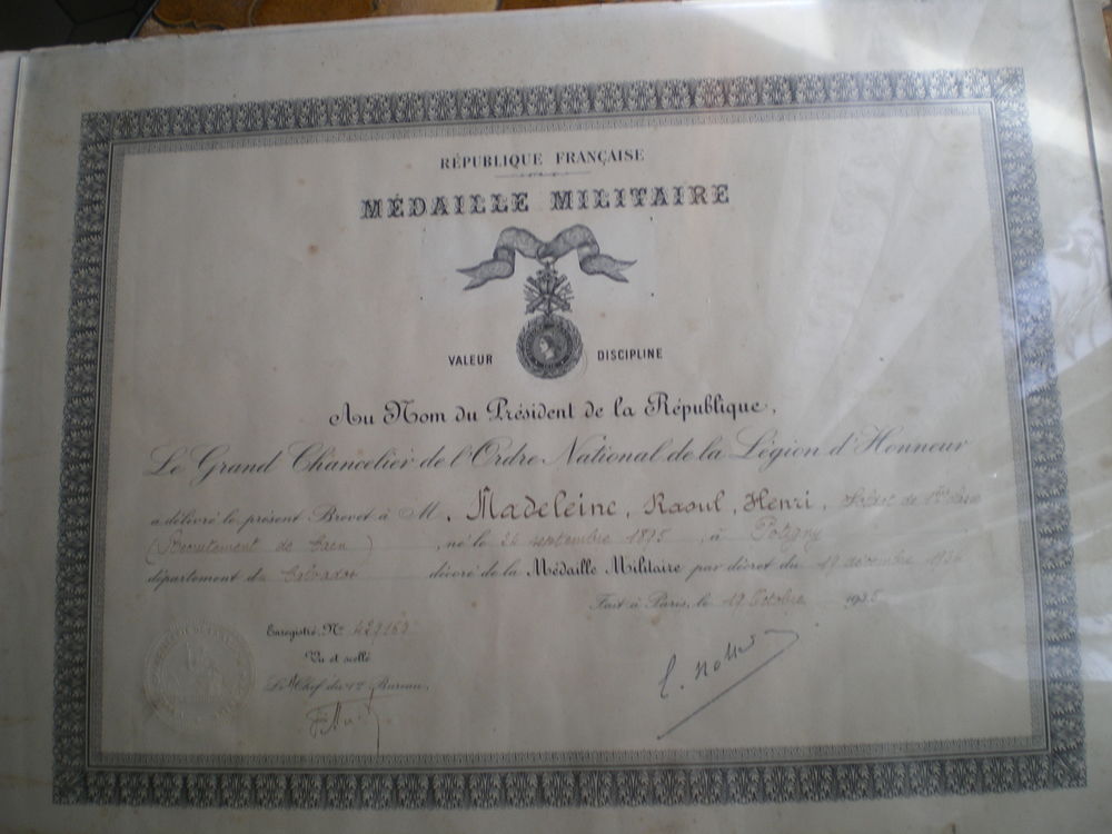 Dipl&ocirc;me d'Officier de la L&eacute;gion d'Honneur 1909. 