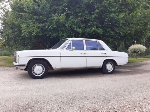 Mercedes 200 berline 1972 occasion Bergerac 24100