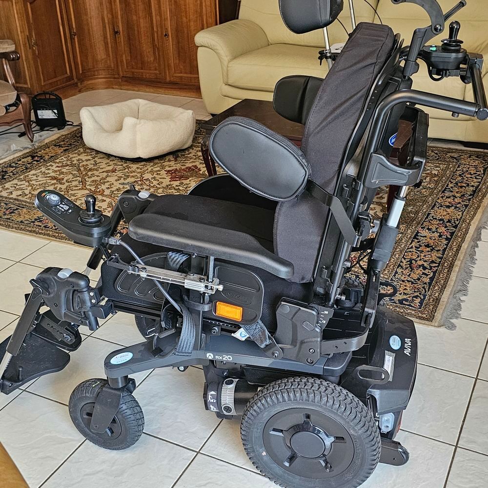 Fauteuil Roulant &eacute;lectrique AVIVA RX20AA 900 euros Meubles