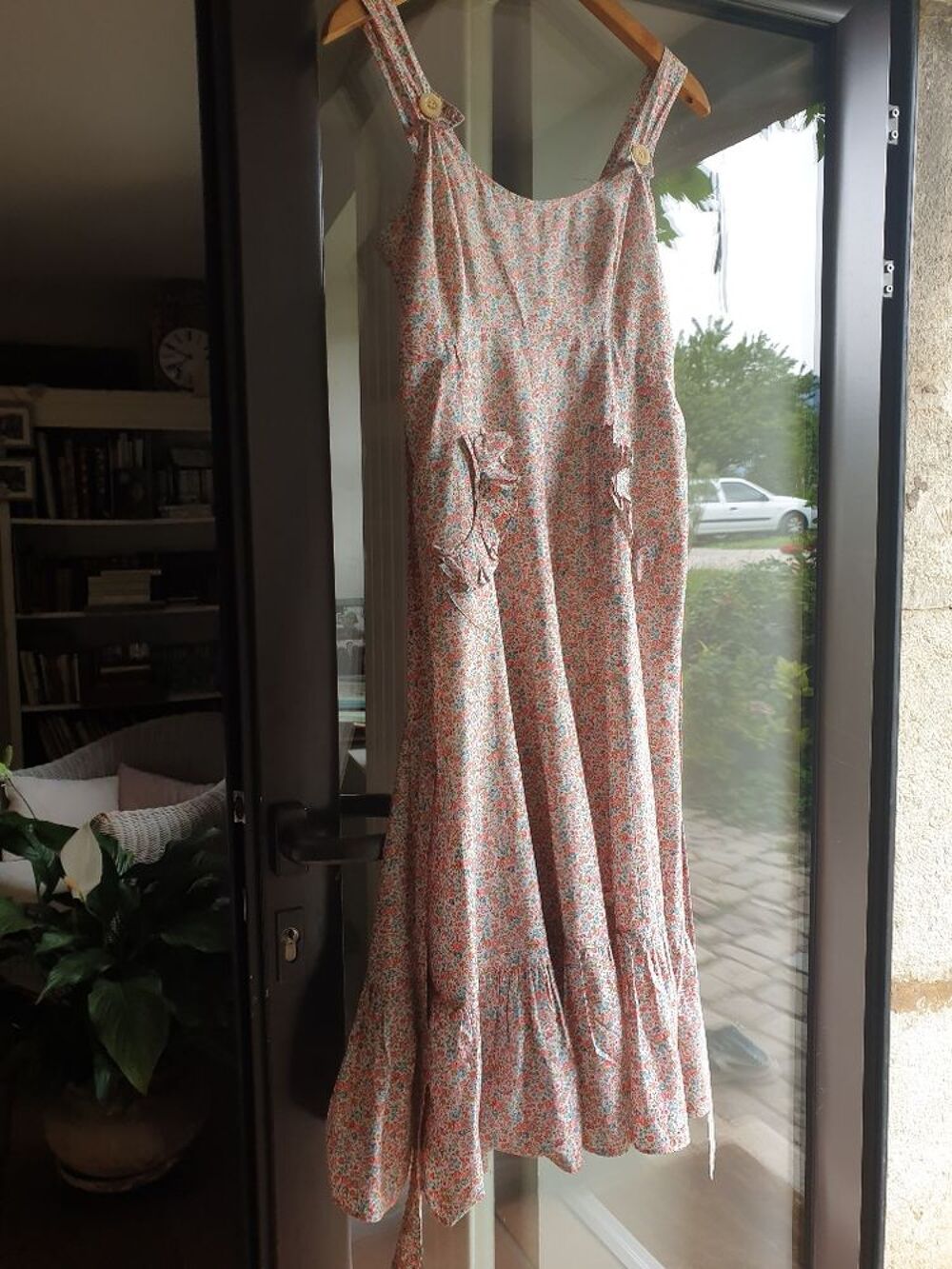 Robe rose, petites fleurs, &agrave; volants, bretelles, vintage Vêtements