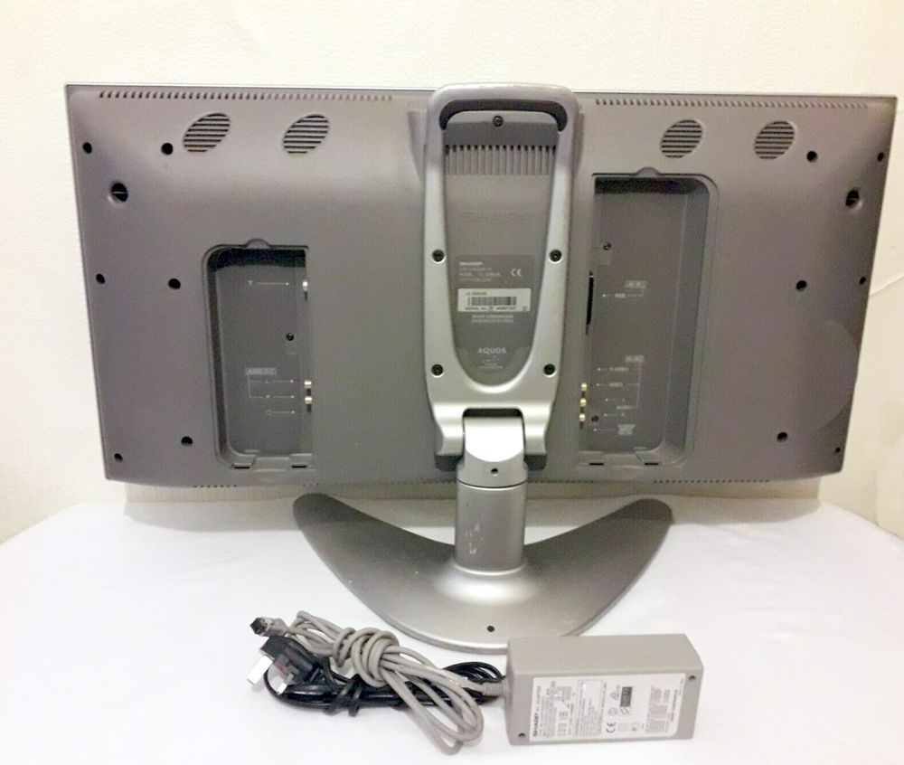 T&eacute;l&eacute;vision &agrave; &eacute;cran plat Sharp 22" AQUOS avec t&eacute;l&eacute;commande Photos/Video/TV