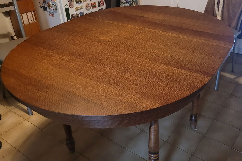 Table ronde ou ovale en stratifi&eacute; Meubles