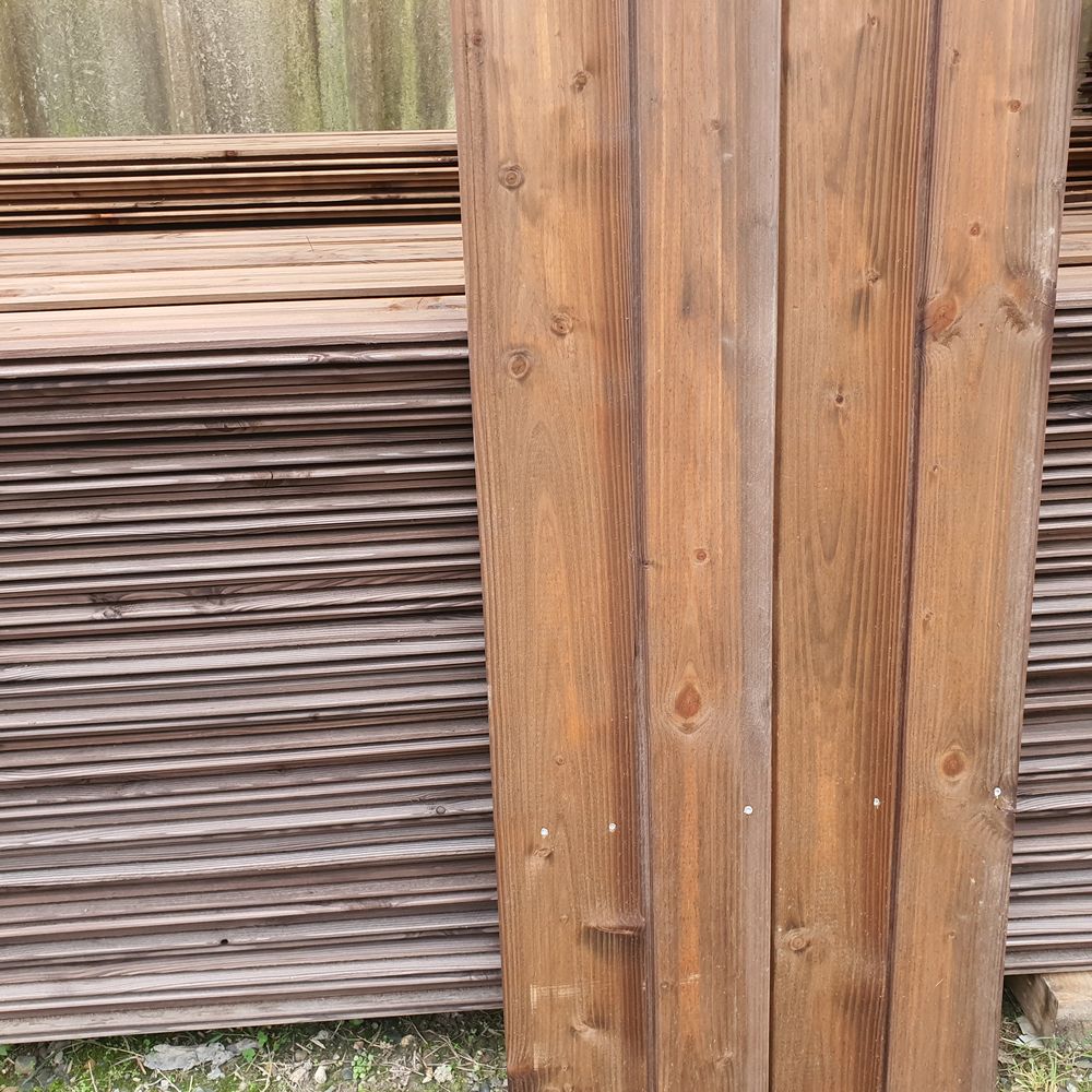 BARDAGE TRAIT&Eacute; AUTOCLAVE MARRON L&eacute;g&egrave;rement stri&eacute; Bricolage