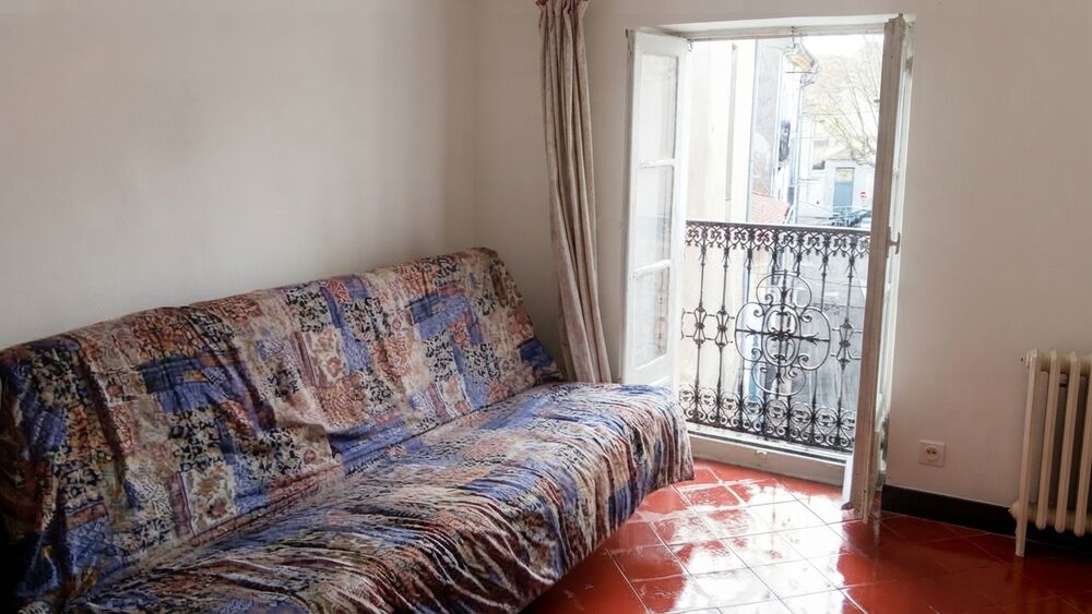 Location Appartement Studio meublé. Eau et taxes d'ordures ménagères incluses Béziers