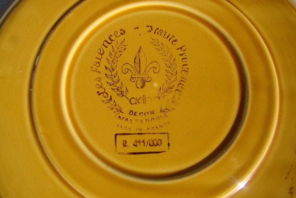6 assiettes &agrave; fondue en fa&iuml;ence Haute-Provence ann&eacute;es 1980 Cuisine