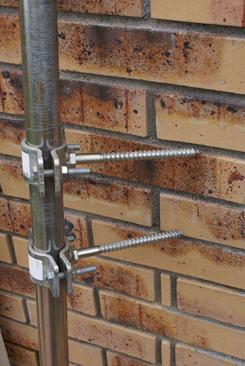 4  BARRES M�TAL FIXATION de SUPPORT TUBULAIRE SUR MUR 3 Blanzat (63)