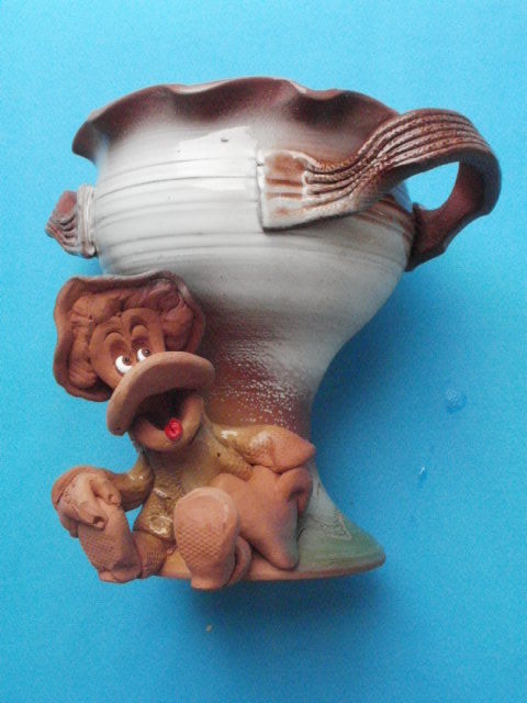 Poterie / POT à anses en terre  cuite, avec imitation DONALD 12 Montauban (82)