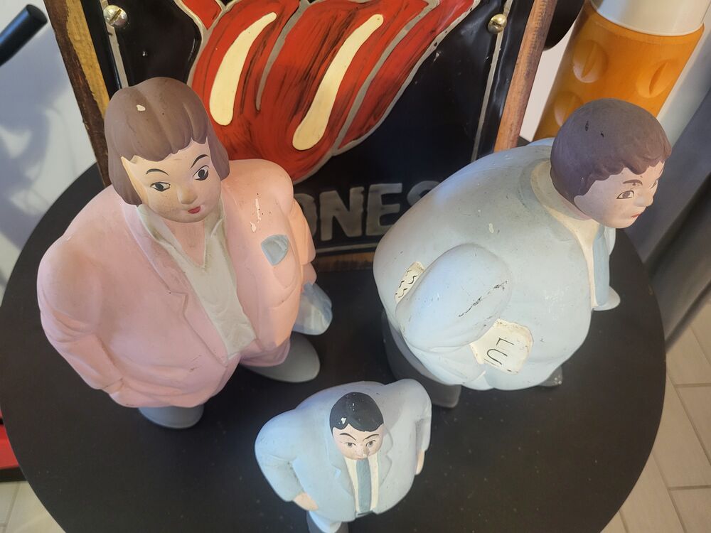 Statue vintage L'Aquilone Italie ? Homme, Femme et Enfant ? 