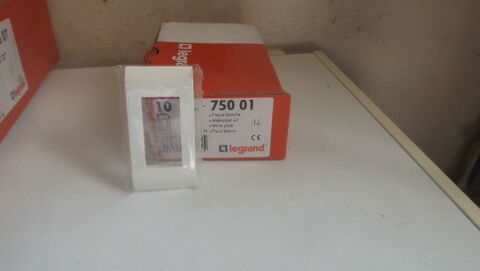 PLAQUE BLANCHE 2 Combs-la-Ville (77)