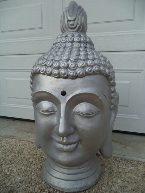 T�te de Bouddha grand format. 20 Villenoy (77)