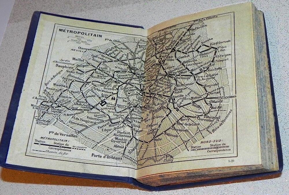 Lot de 2 Guides Bleus, Paris et ses environs Belgique Luxemb Livres et BD