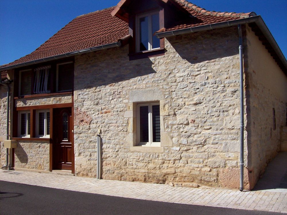 Location Maison Maison de village région CAHORS 46 Saint-projet