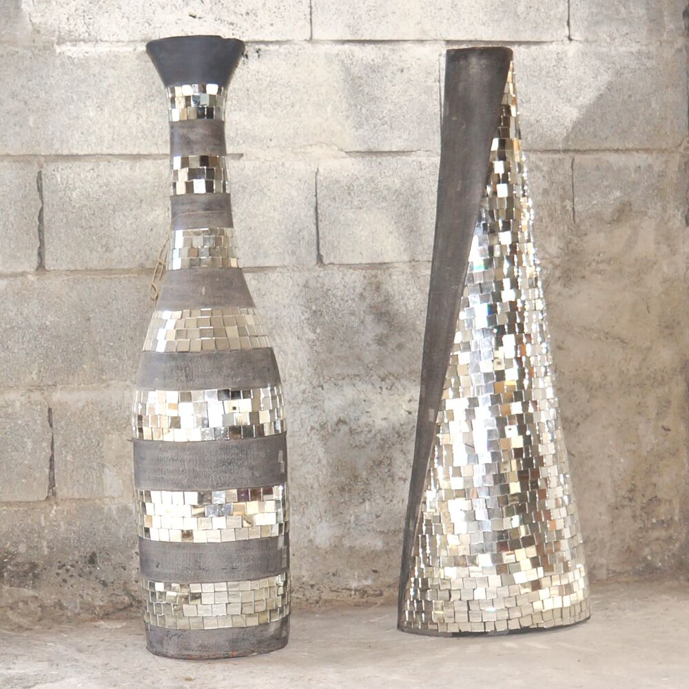 VASES TERRE CUITE ET MOZAIQUE DE VERRE Décoration