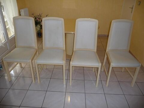 4 chaises hêtre massif tissu et laque beige marque VERARDO I 960 Montigny-le-Bretonneux (78)