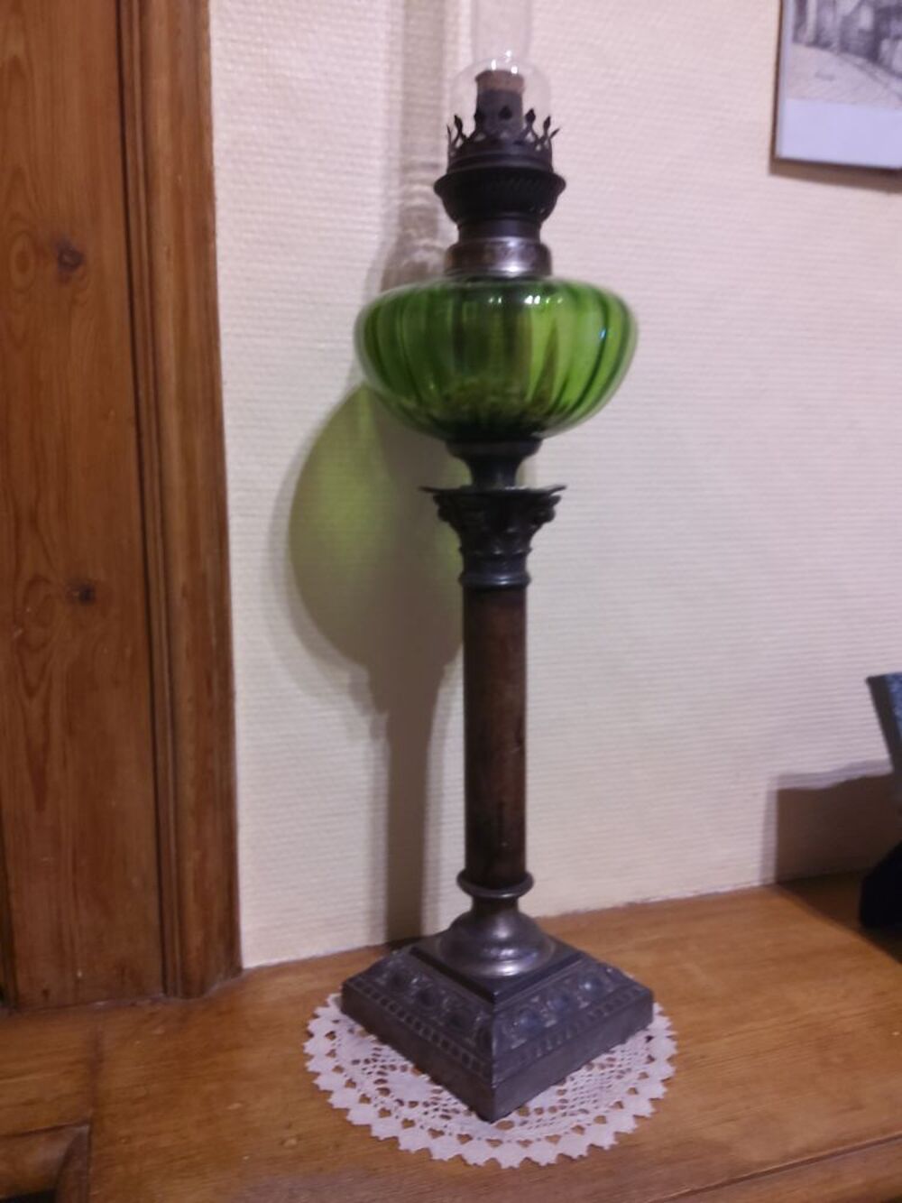 LAMPE &Agrave; P&Eacute;TROLE Décoration