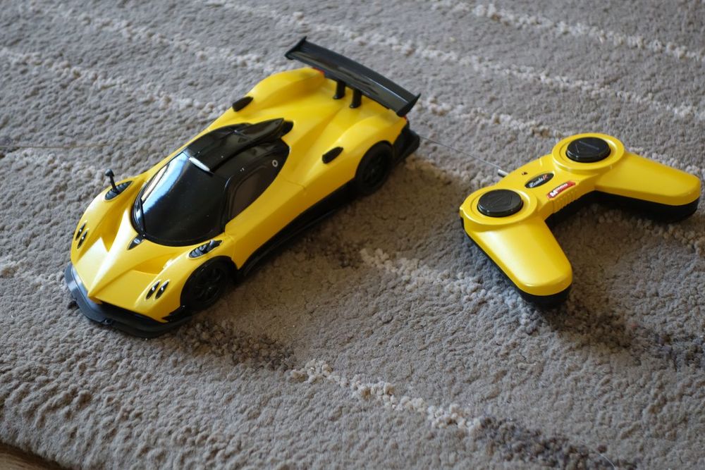 VOITURE TELECOMMANDEE Jeux / jouets
