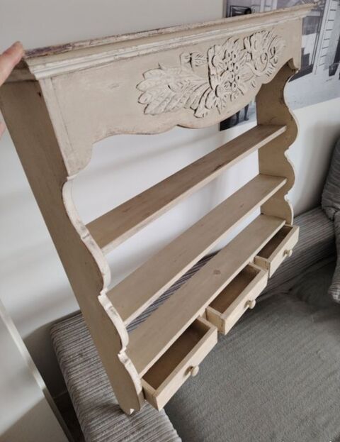 �tag�re murale bois d�cor sculpt� 35 Mont�vrain (77)