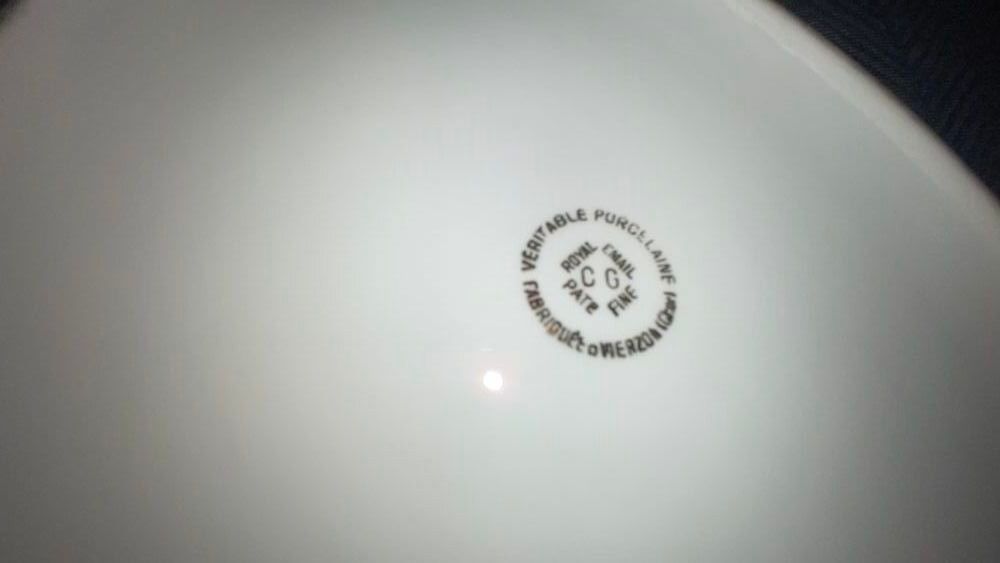 Service de table en porcelaine C.G Vierzon Cuisine