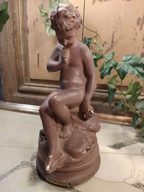 Ancienne Statue Cupidon Le Silence par Falconet 90 Loches (37)