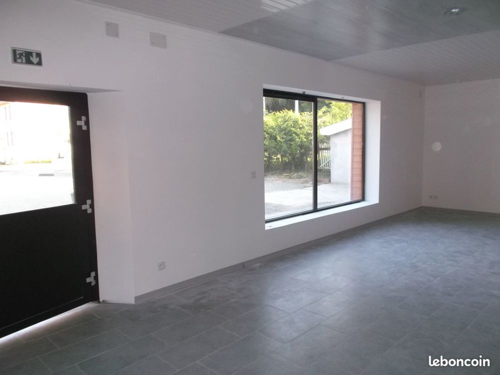 Location Atelier local atelier industriel ou commercial Mandeure
