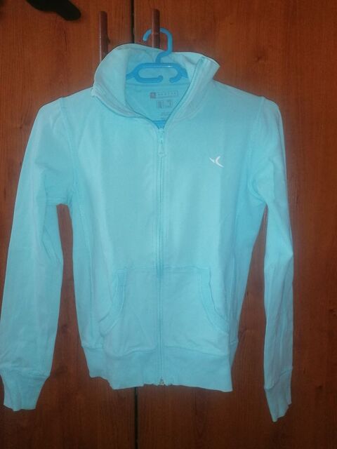 Sweat marque Domyos 10.5 Éragny (95)