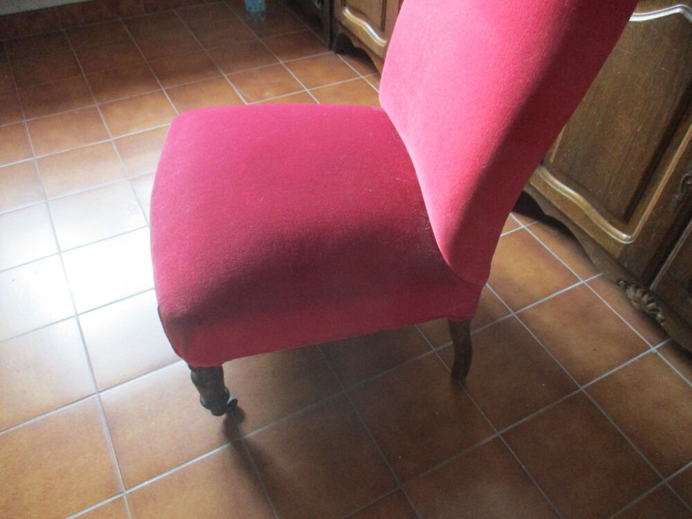 Fauteuil style " crapaud " tissu rouge Meubles