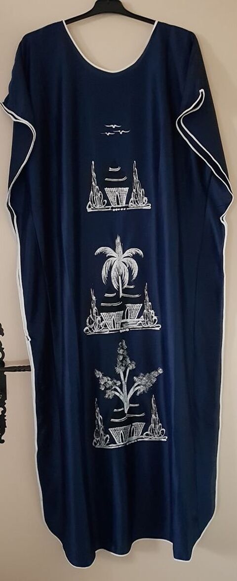 Robe d'int�rieur djellaba en satin NEUVE 30 Marignane (13)