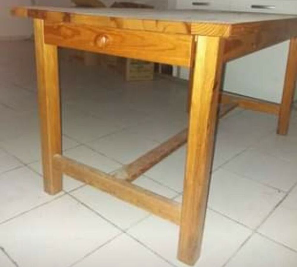 Meuble table en bois Meubles