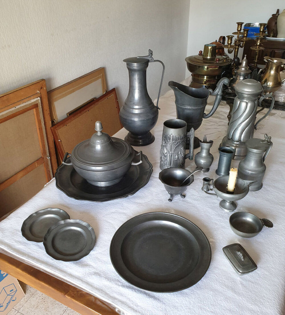 Etains divers XIXe, 15 pi&egrave;ces Dcoration