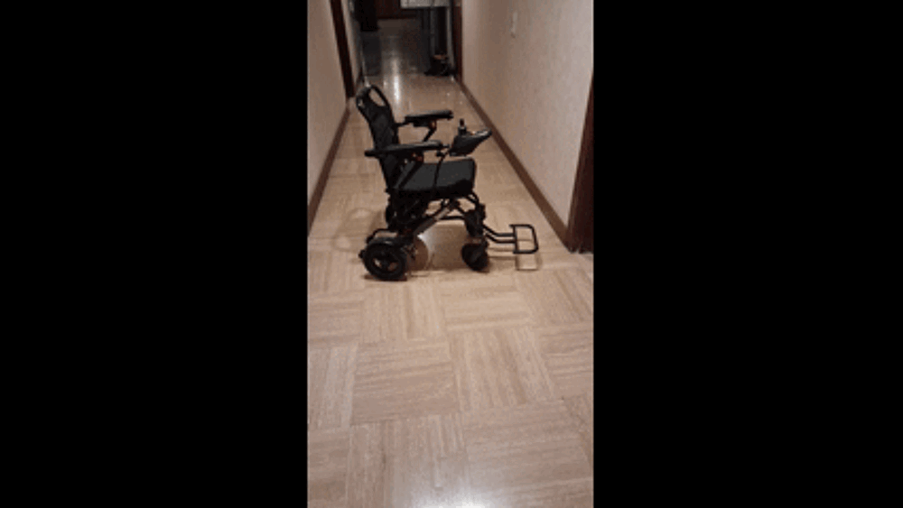 fauteuil roulant &eacute;l&eacute;ctrique Vélos
