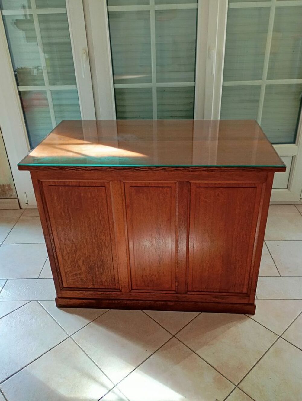 bureau ch&ecirc;ne massif vernis 5 tiroirs dessus verre biseaut&eacute; Meubles