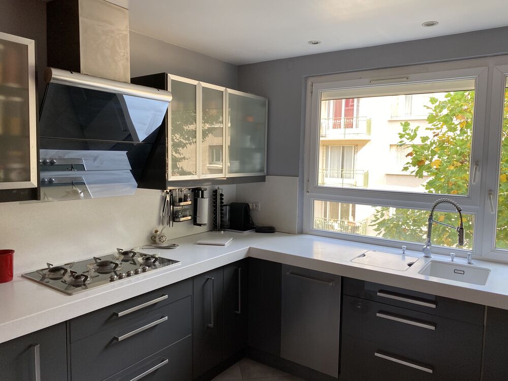 Vente Appartement Appartement 4 pièces de 75,48m2 + cave (7,54m2) + box Bourg-la-reine