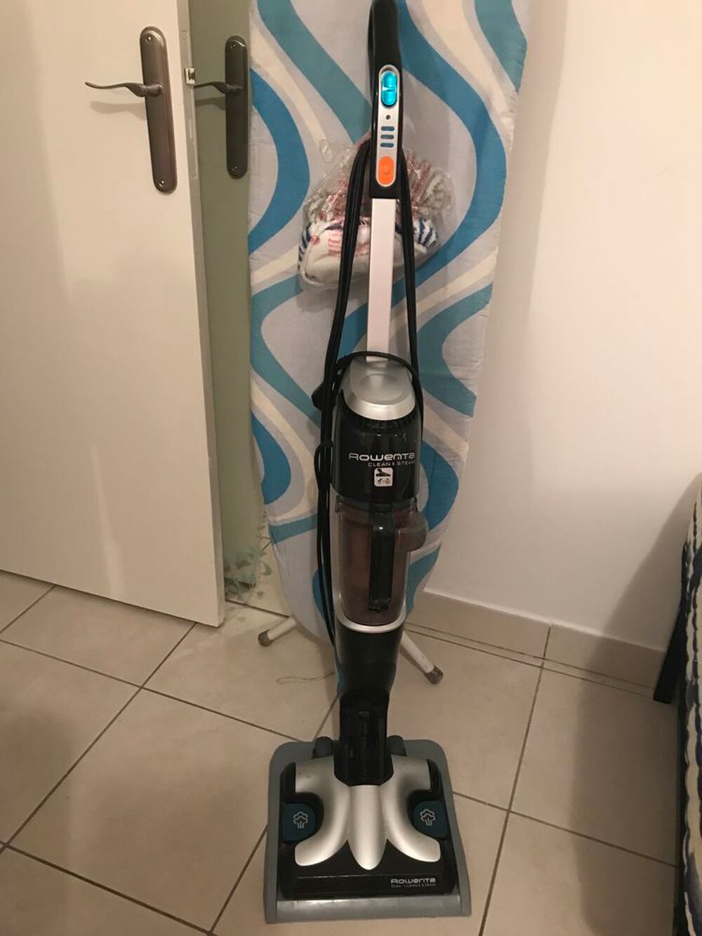 Aspirateur laveur rowenta Electroménager