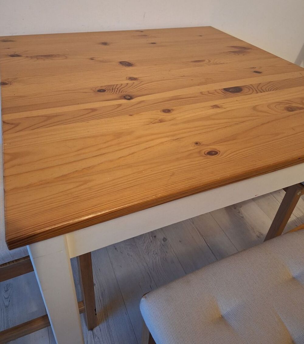 Table Ikea avec 3 chaises Meubles