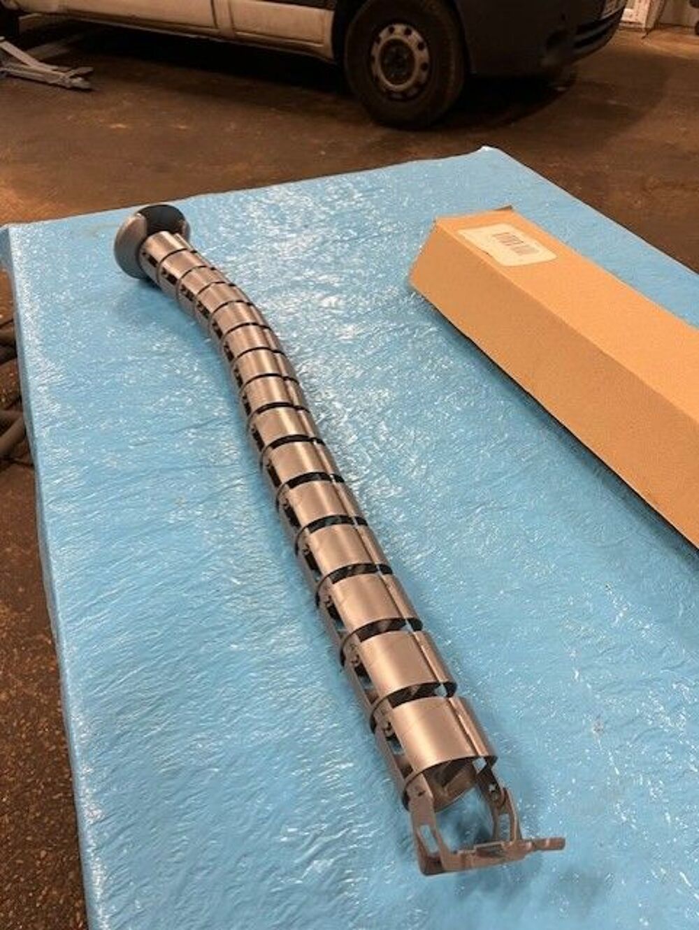 guide c&acirc;bles verticale Bricolage