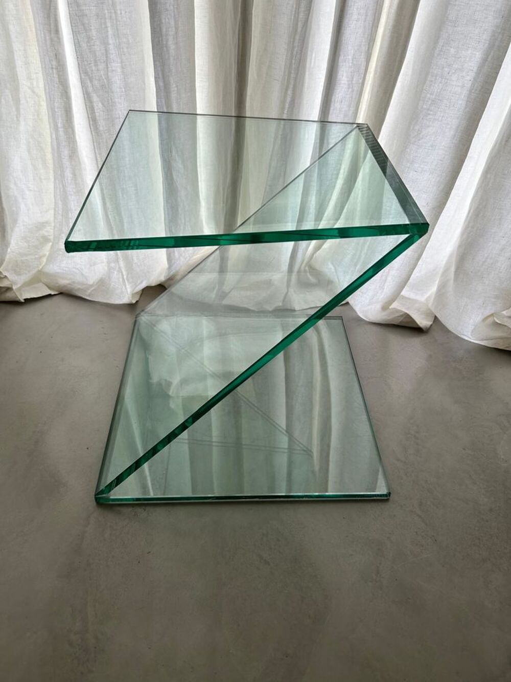 2 tables d'appui en verre Meubles