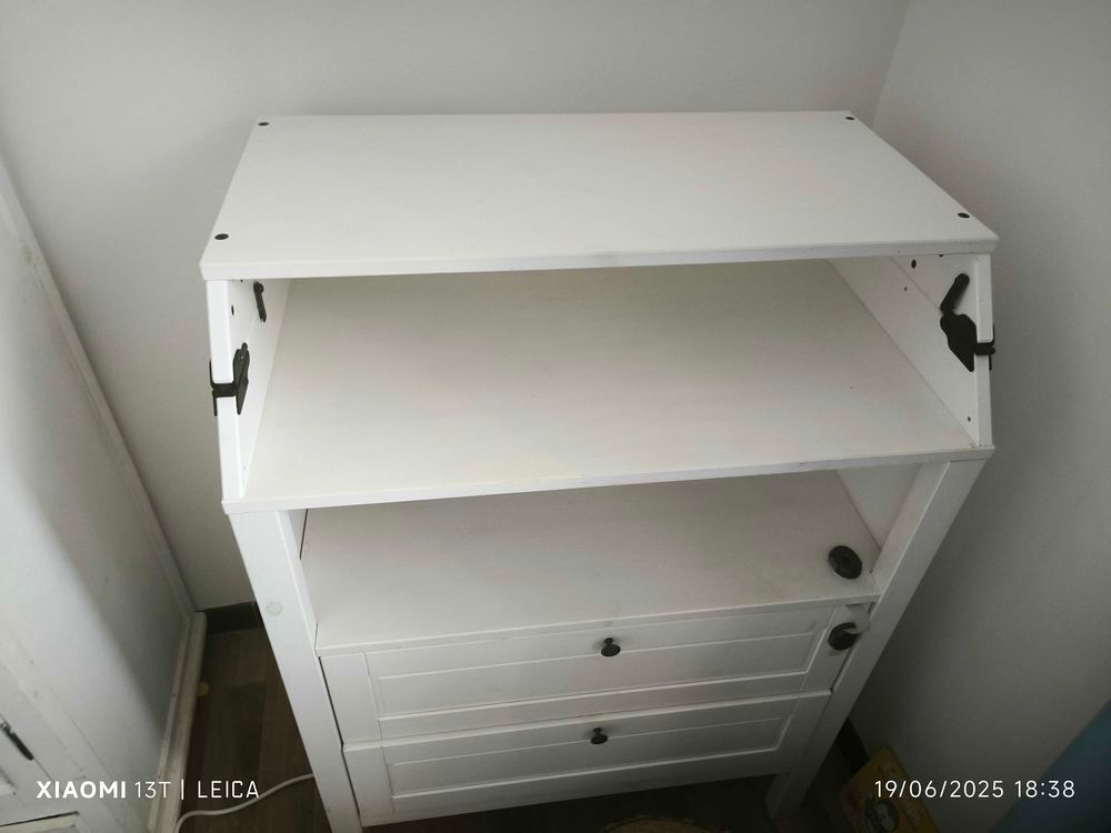 Table &agrave; langer/commode SUNDVIK Ikea Meubles