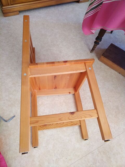 Chaises en pin blanc 0 Niort (79)