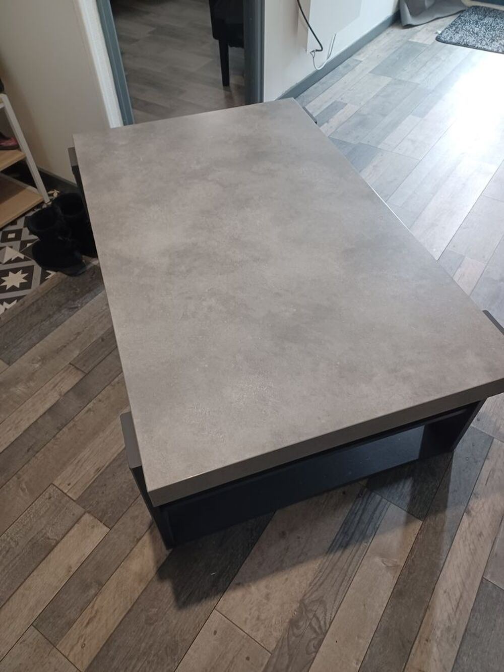 Table de salon
Meubles