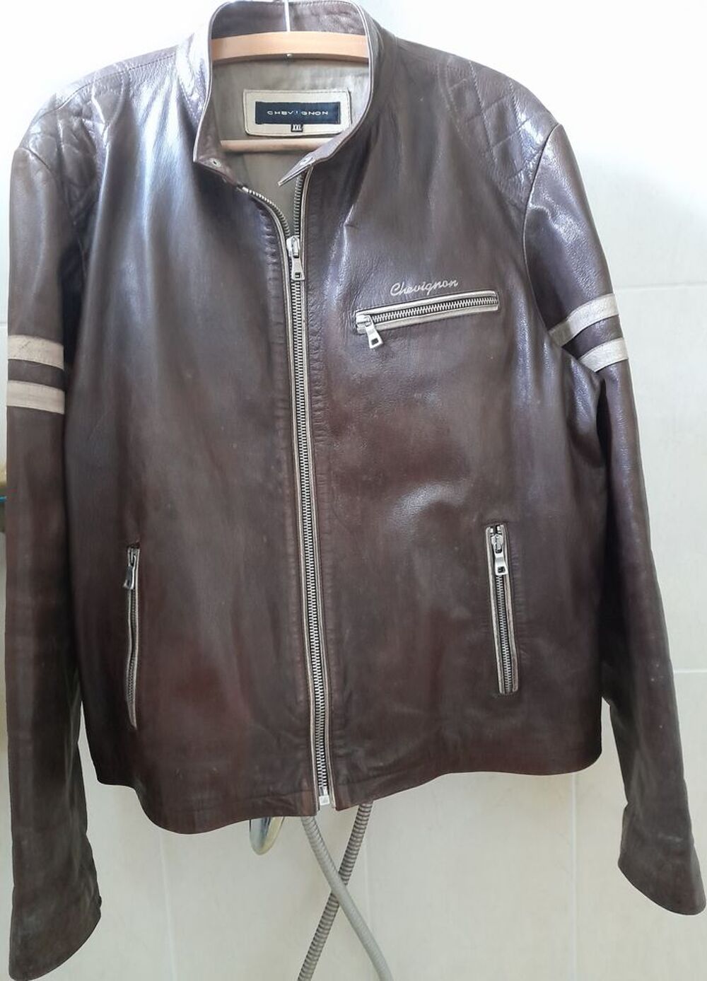 Blouson CHEVIGNON Cuir marron, XL, tr&egrave;s bon &eacute;tat. Vêtements