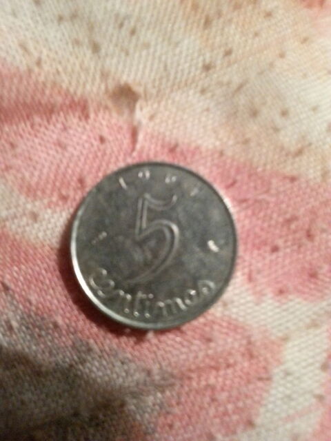 5 centimes inox 4 Montceaux-l�s-Provins (77)